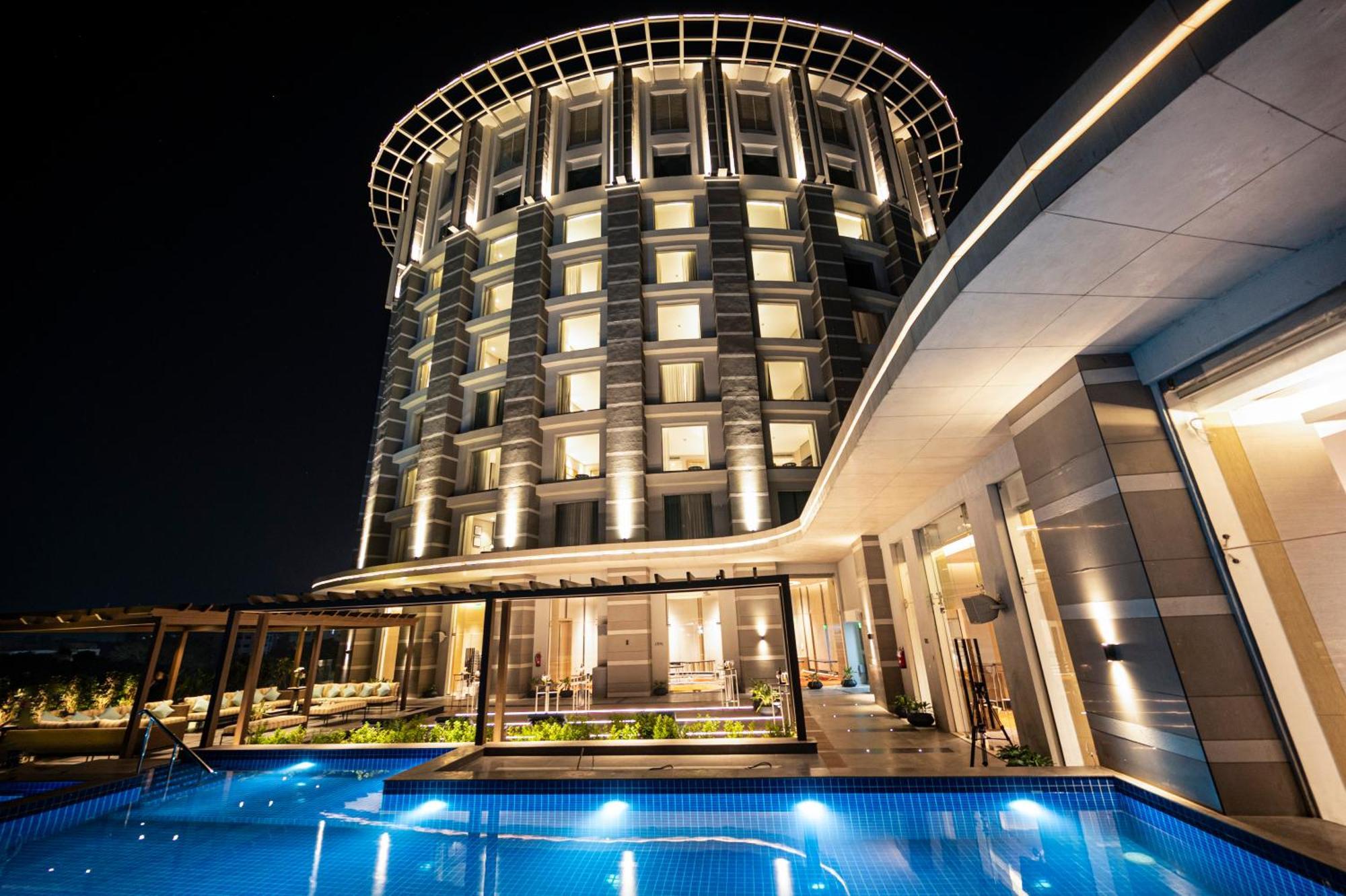Lyfe Hotel Bhubaneswar Exterior foto